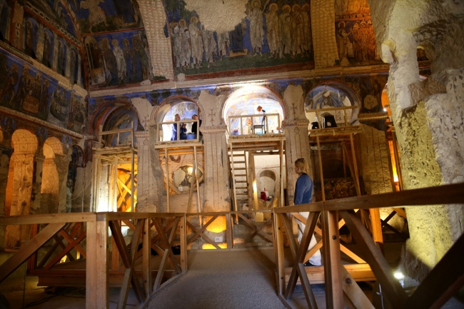 Bin yıllık freskleri Türk ve İtalyan uzmanlar restore ediyor
